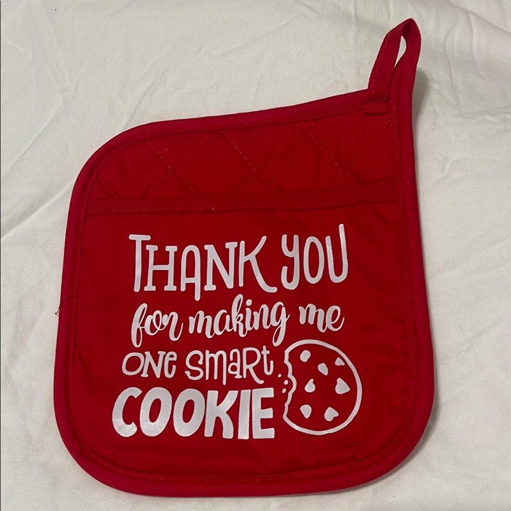Red Pot Holder NWOT with Fun Cookie Quote